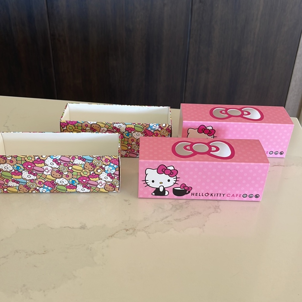 Hello Kitty Cafe Bundle - Picture 6 of 12